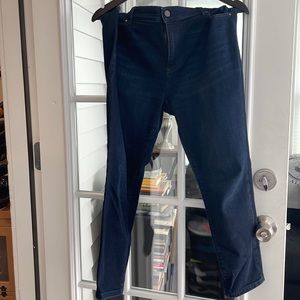 Like new Ann Taylor dark wash jeans 14p